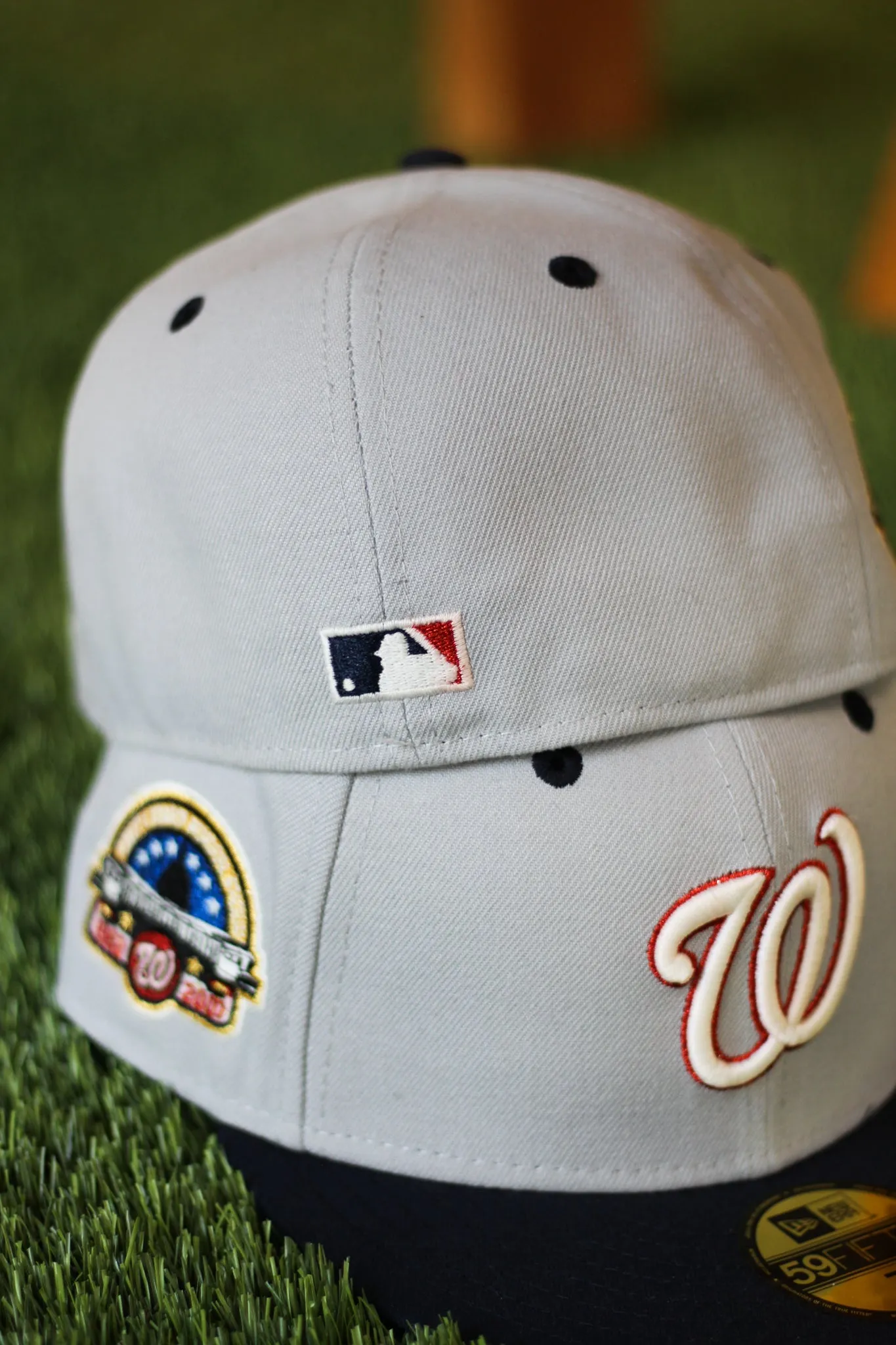 2007 WASHINGTON NATIONALS GREY/NAVY FITTED W/ GREEN UNDER VISOR