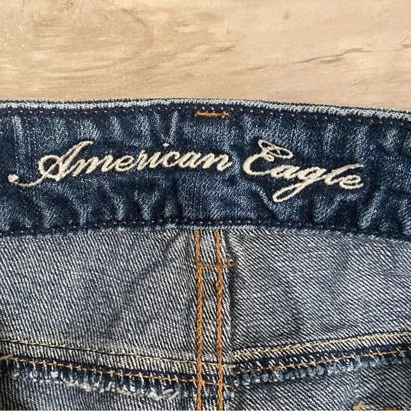 American Eagle Denim Shorts‎ size 2 low rise exposed pockets
