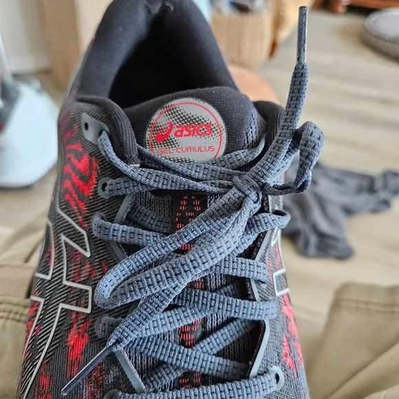 Asics Cumulus Running Shoe Size 11