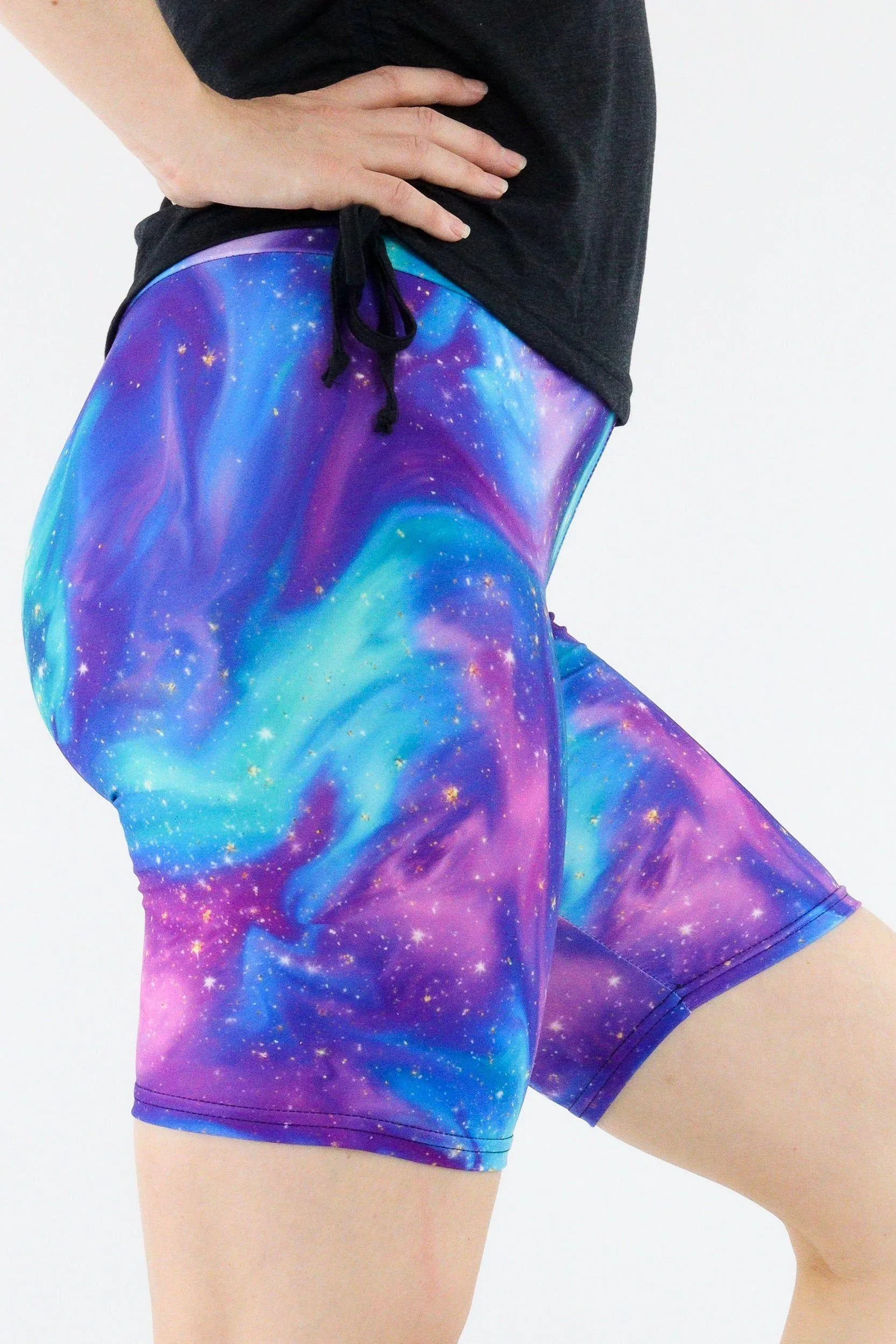 Aurora Sky - Casual Mid Shorts