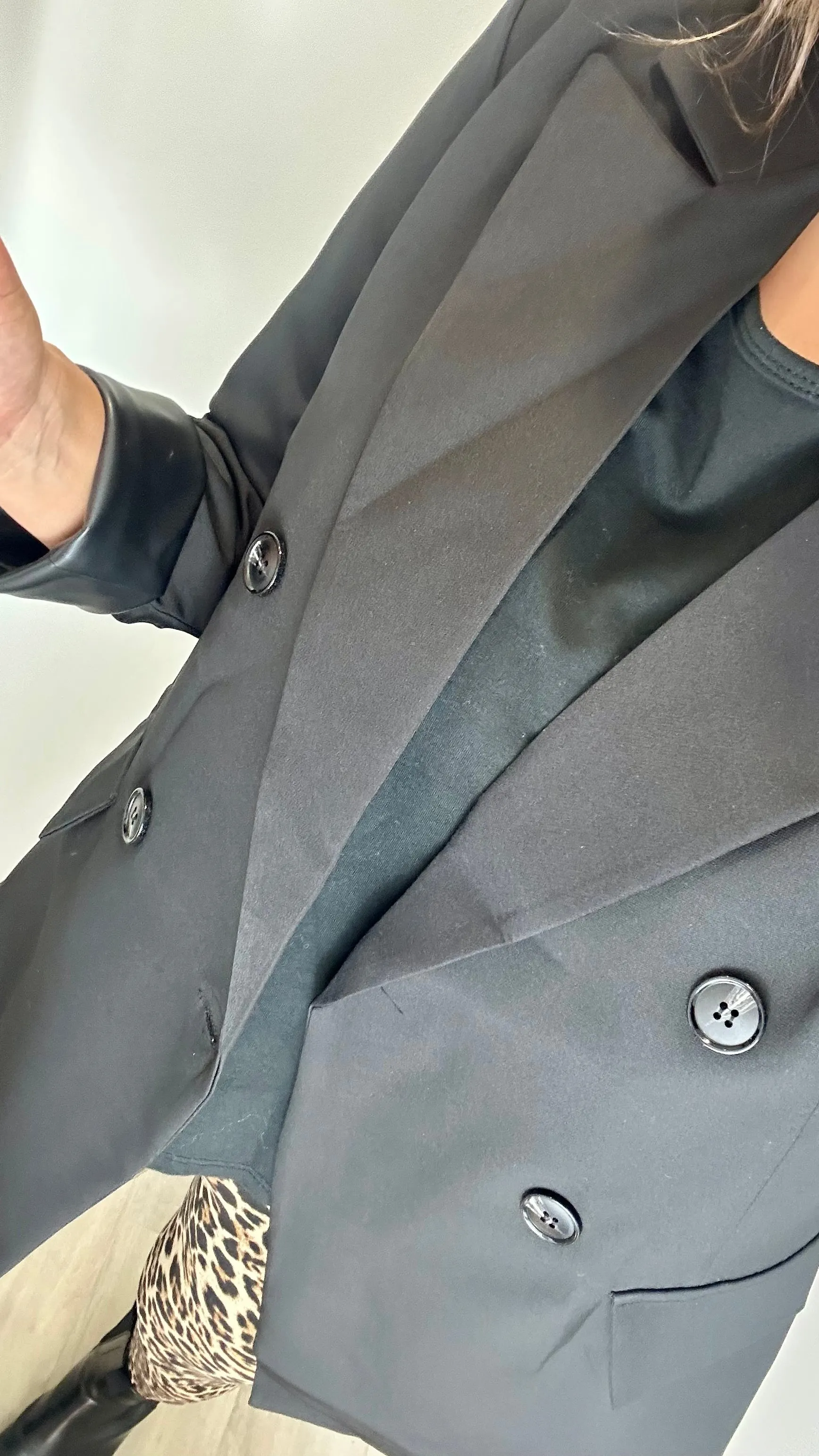 BLACK FAUX LEATHER CUFF BLAZER