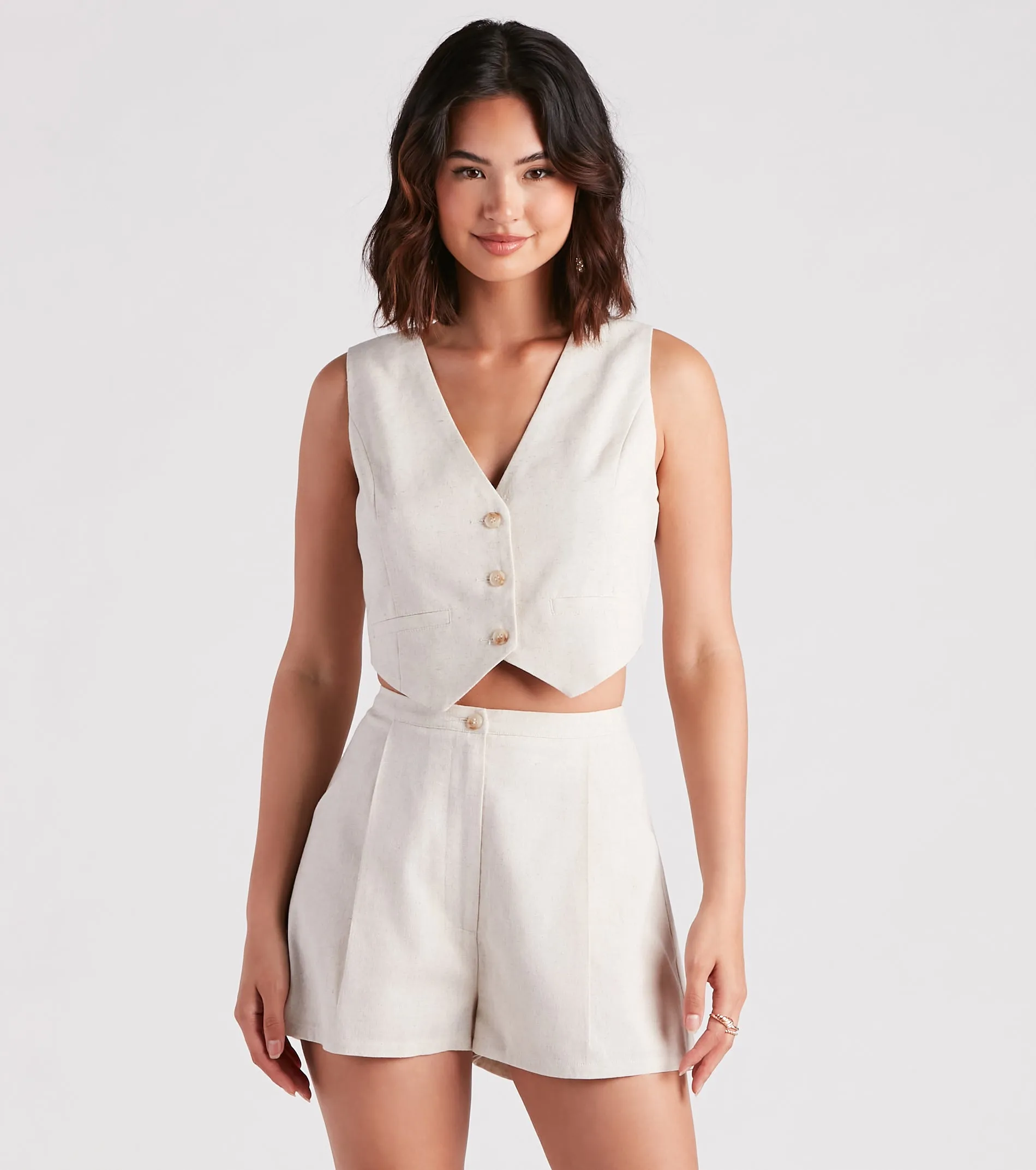 Casual And Chic Cropped Linen Vest