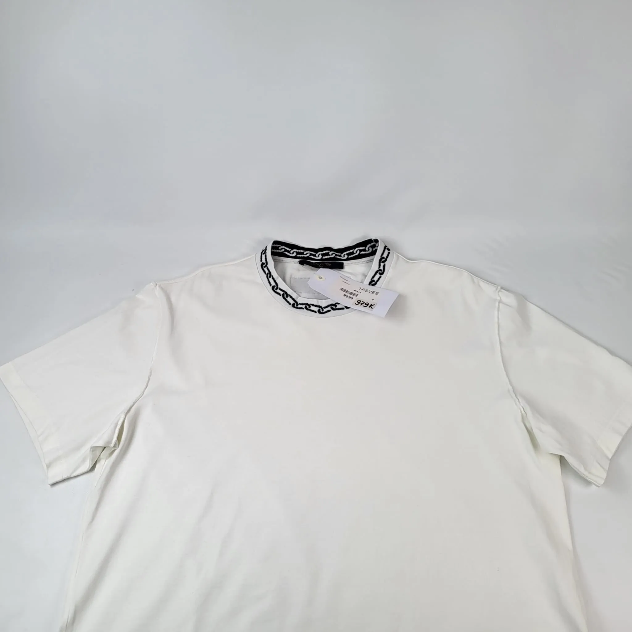 Chain Collar T-Shirt