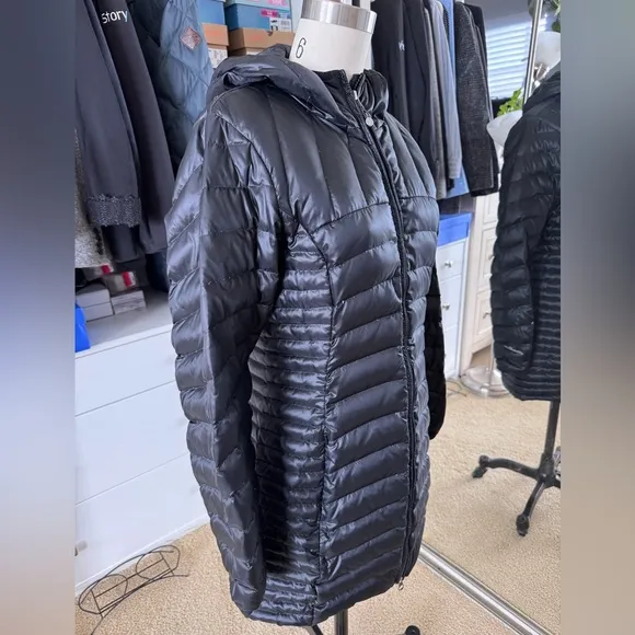 Eddie Bauer Packable Car Jacket Down Black in Sz. Small