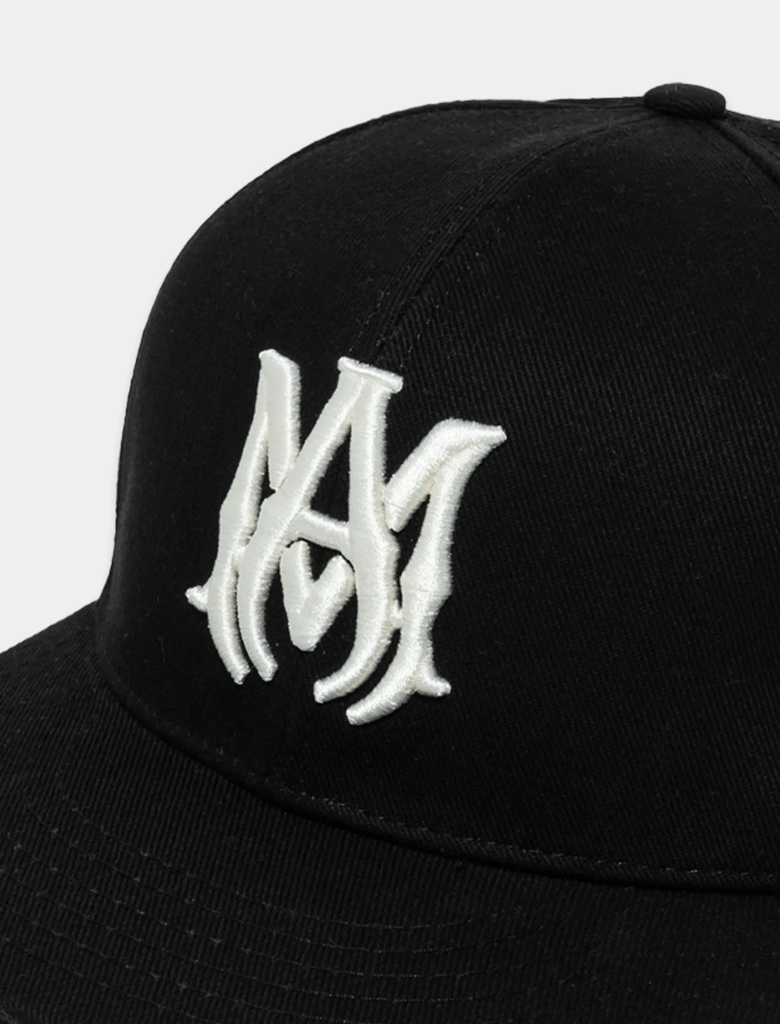 FITTED HAT