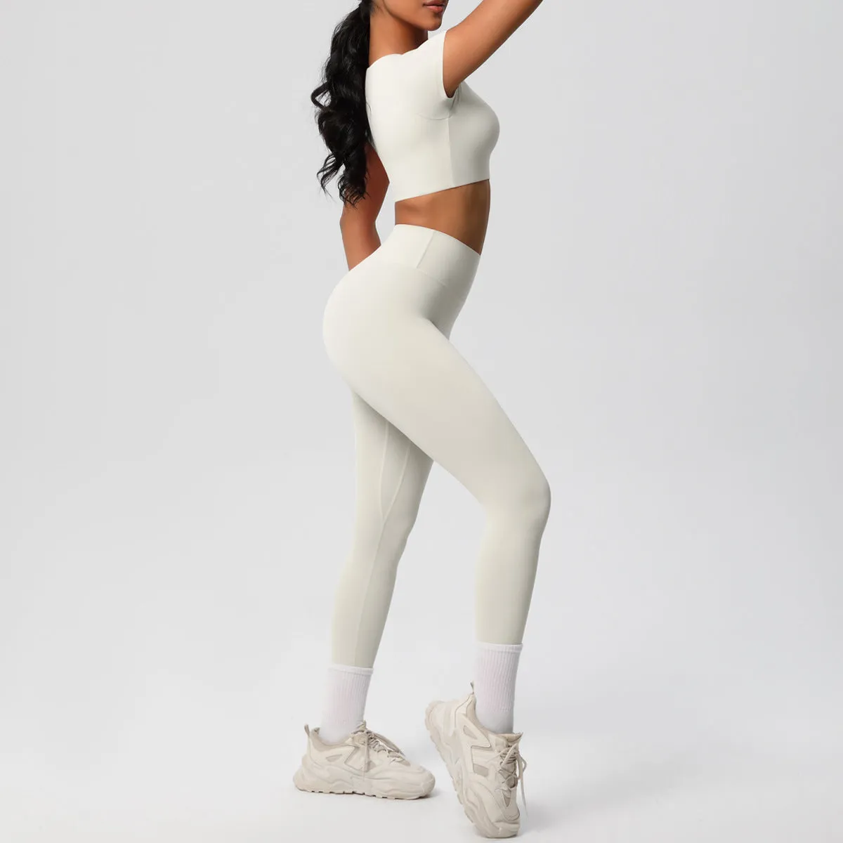 High-Performance Short Sleeve Yoga and Fitness Two-Piece Set