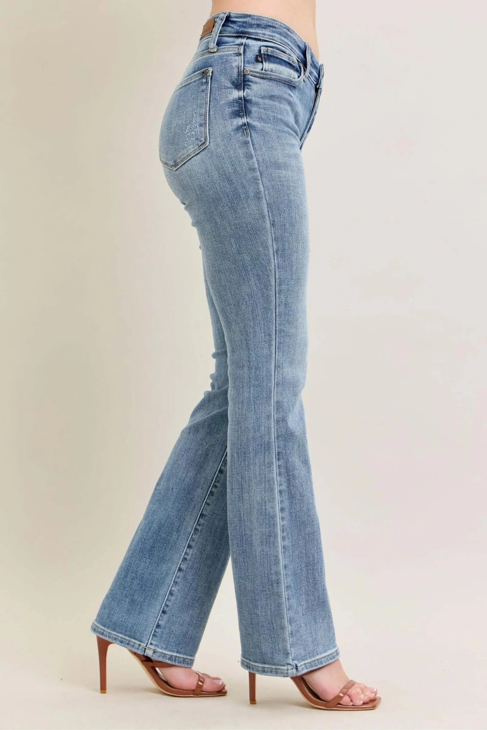 Judy Blue “Regan” Mid Rise Bootcut Jean