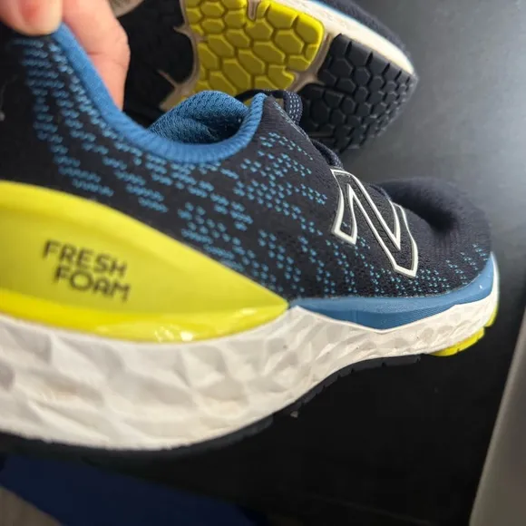 New Balance kids Fresh Foam 880 V11 Running Shoe