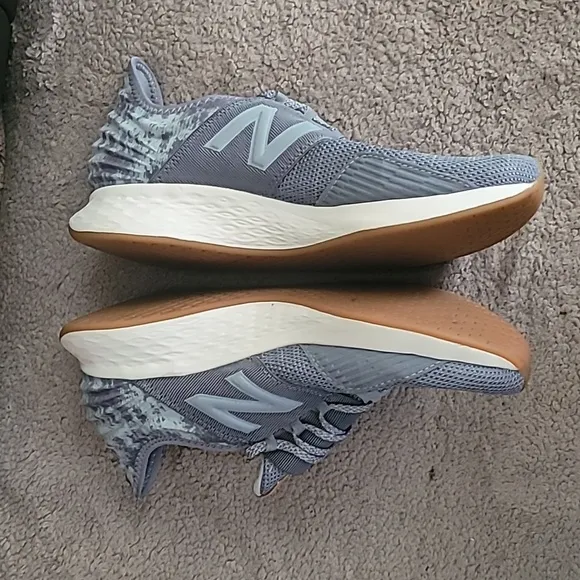 New Balance Fresh Foam Roav Running Shoe - Men's Size 9 or 10.5 Woman
