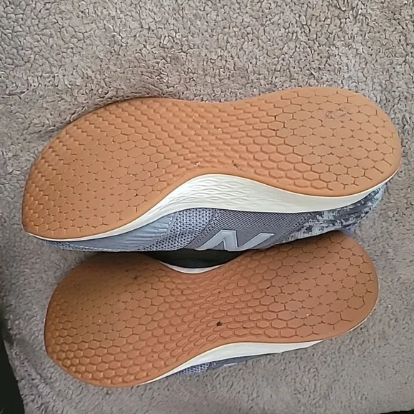 New Balance Fresh Foam Roav Running Shoe - Men's Size 9 or 10.5 Woman