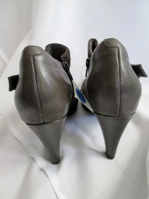 NEW Womens CLARKS Suede High Heel Ankle CUBAN BOOTS BROWN 7.5 Booties Shoe
