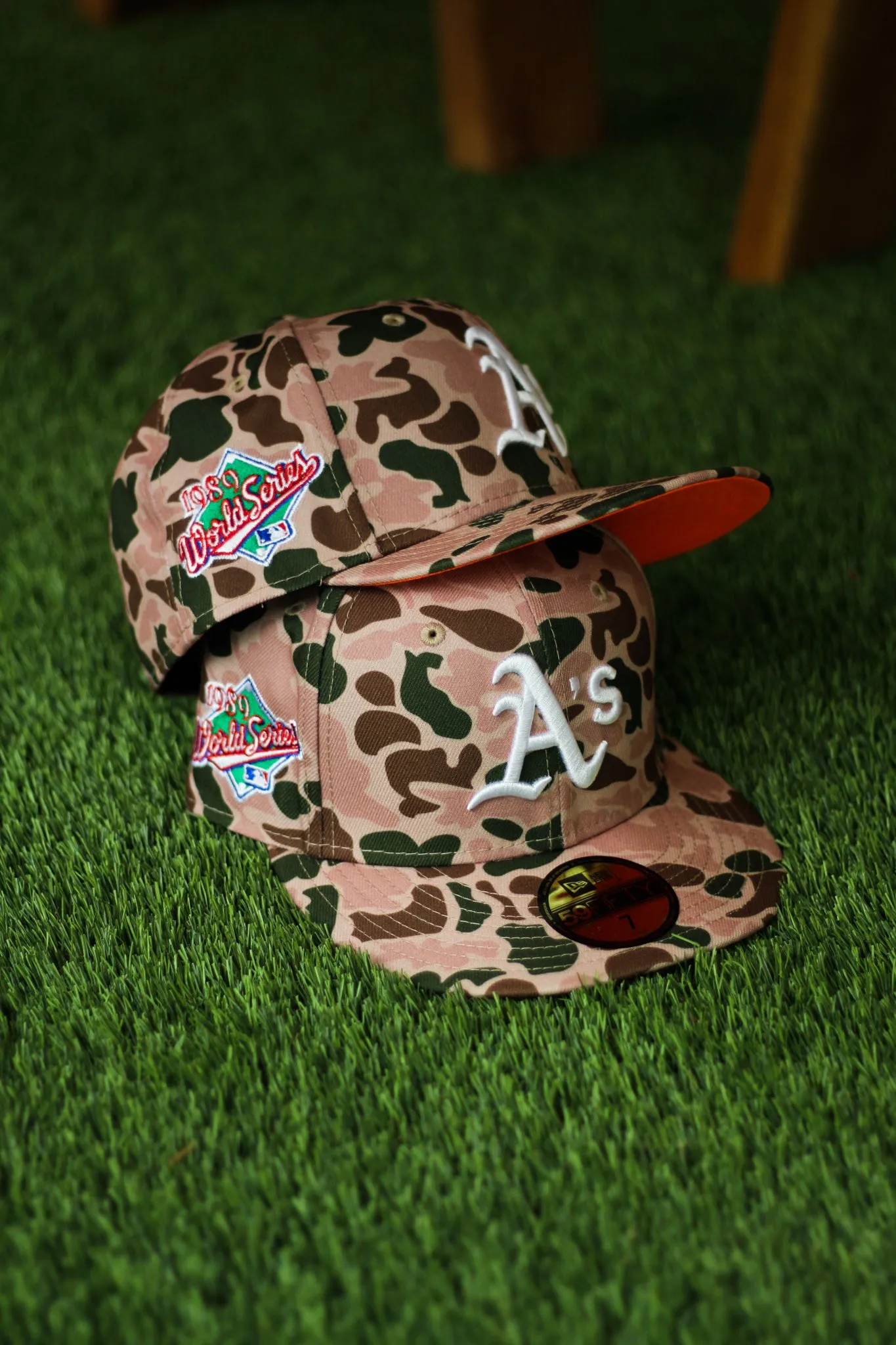 OAKLAND ATHLETICS DUCK CAMO FITTED W/ ORANGE UNDER VISOR