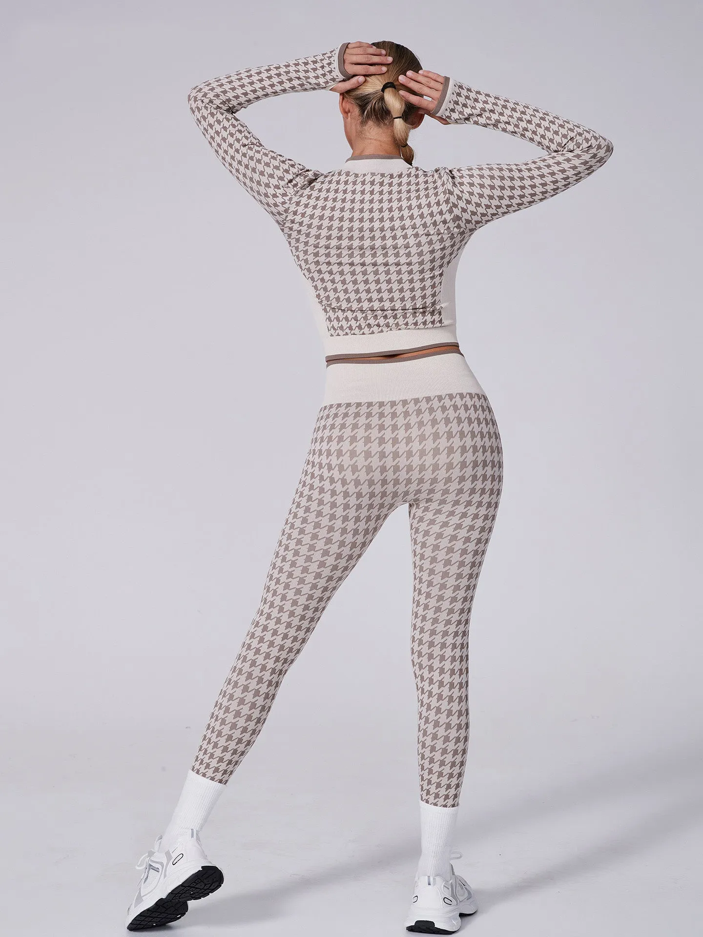 Stylish Houndstooth Two-Piece Yoga Set with Ribbed Design