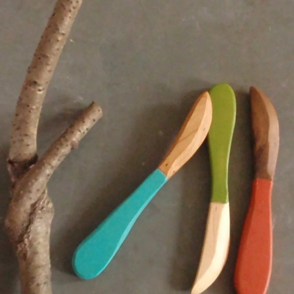 urban farmhouse wood spreader