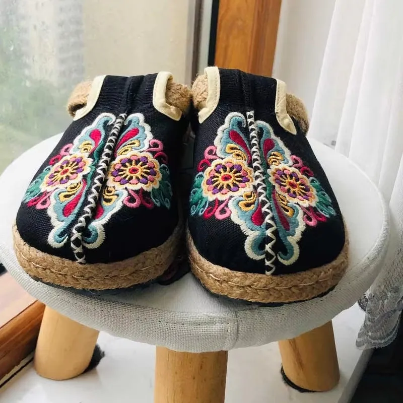Women Casual Linen Handmade Embroidery Mules Flat Slippers